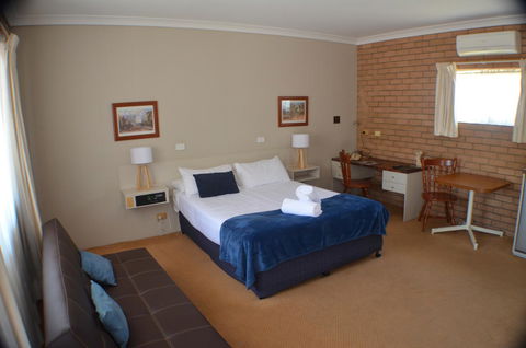 Deer Park Motor Inn Armidale - Darwin Holiday 7