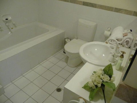 City Escape 3 Bedroom East End Of Adelaide - Darwin Holiday 1