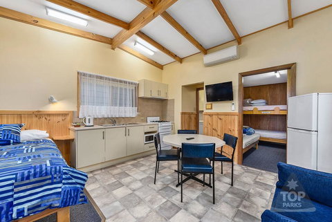 Millicent Hillview Caravan Park - Darwin Holiday 16