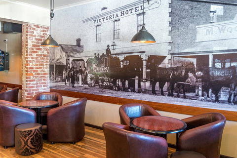 Victoria Hotel Strathalbyn - Darwin Holiday 23