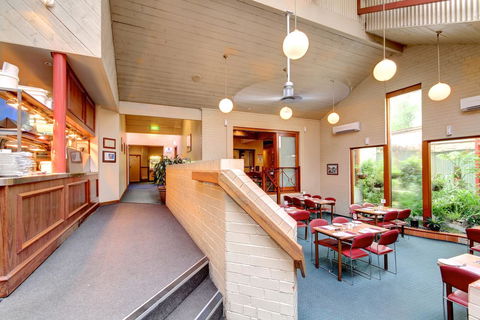 Victoria Hotel Strathalbyn - Darwin Holiday 2