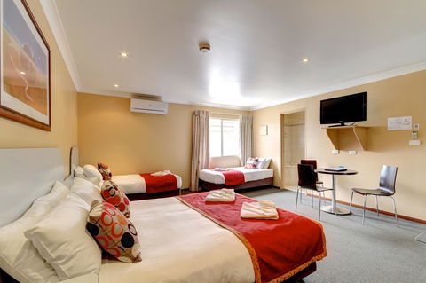 Victoria Hotel Strathalbyn - Darwin Holiday 16