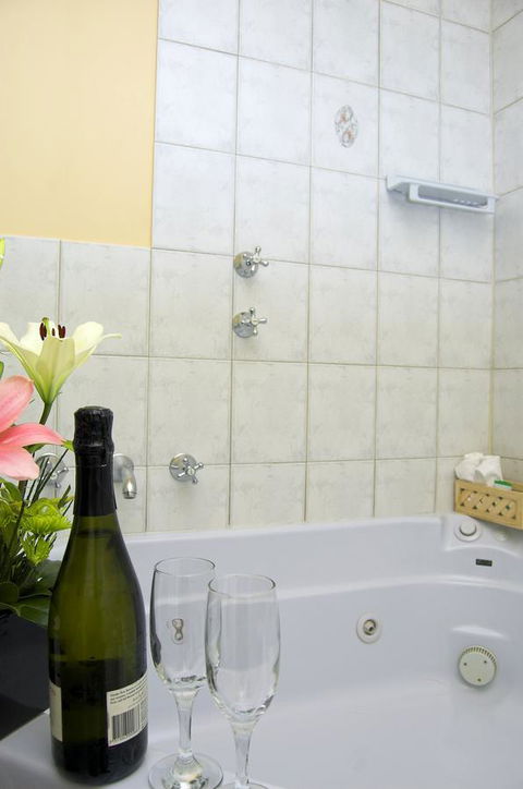 Victoria Hotel Strathalbyn - Darwin Holiday 1