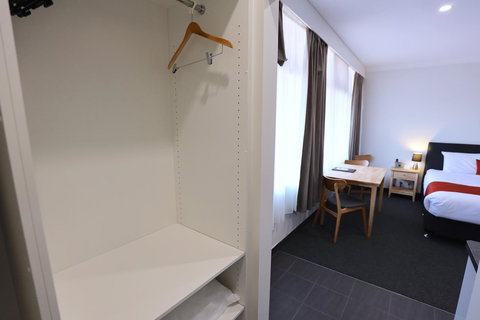 Robe Central Motel - Darwin Holiday 35