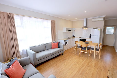 Robe Central Motel - Darwin Holiday 42