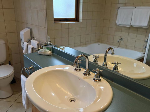 Coonawarra Place Motor Inn - Darwin Holiday 44