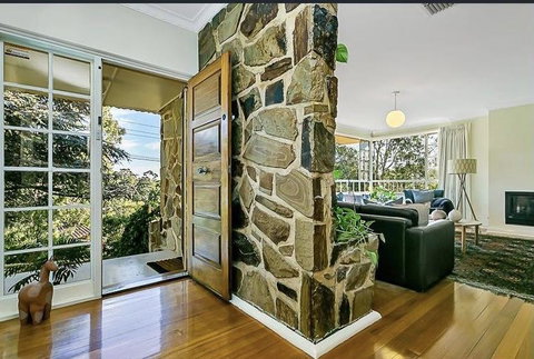 Stunning House With Beautiful Entertainment Area!! - Darwin Holiday 0