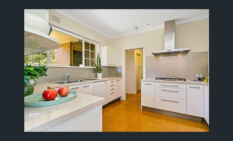 Stunning House With Beautiful Entertainment Area!! - Darwin Holiday 9