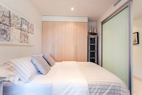 Glenelg Holiday Apartments-Pier - Darwin Holiday 4