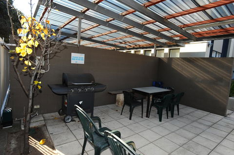 Glenelg Holiday Apartments-Ellis - Darwin Holiday 2