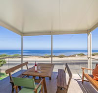 Pearl by the Sea - Darwin Holiday