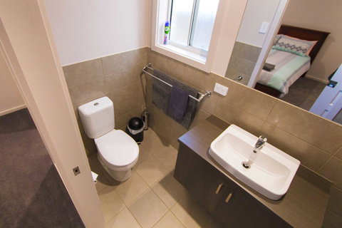 Serene Shores - Darwin Holiday 12