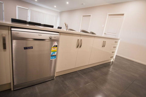 Serene Shores - Darwin Holiday 5