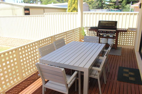 The Lighthouse - Beachfront Accommodation - Darwin Holiday 3