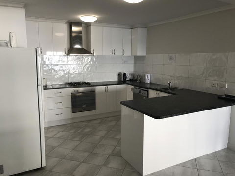 Beachside & Jetty View Apartment 6 - Captain\'s Apt - Darwin Holiday 33