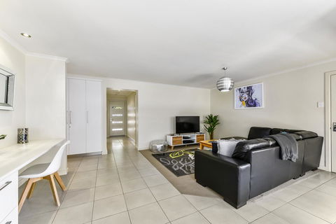 City Fringe Apartment B, Mount Gambier - Darwin Holiday 8