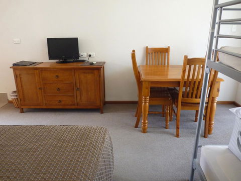 Coonawarra Motor Lodge - Darwin Holiday 12