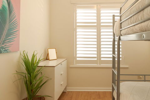 Henley Beach South, Amazing Views, Huge Private Balcony! - Darwin Holiday 7