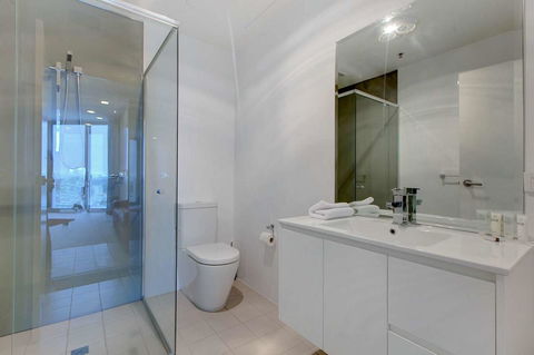 Executive Suite, Incredible Views Of City - Darwin Holiday 9