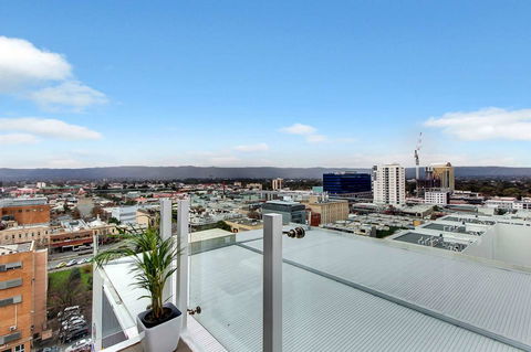 Executive Suite, Incredible Views Of City - Darwin Holiday 1