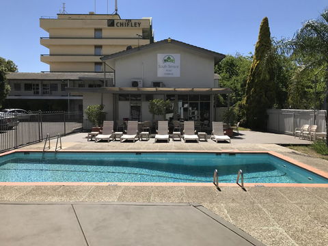 HotelMOTEL Adelaide - Darwin Holiday 0
