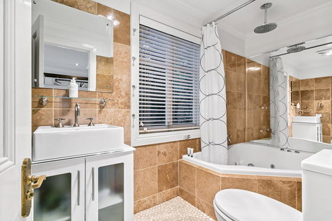 Aldgate Creek Cottage Bed And Breakfast - Darwin Holiday 12