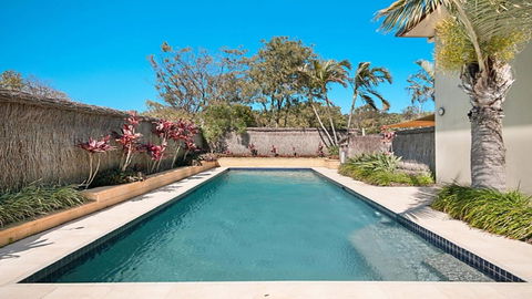Casuarina 1 - Darwin Holiday 0
