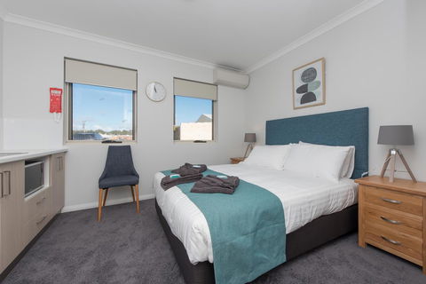Jurien Bay Motel Apartments - Darwin Holiday 23