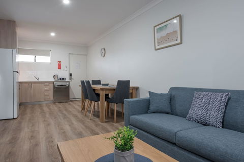Jurien Bay Motel Apartments - Darwin Holiday 7