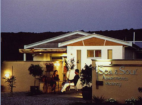 Sea & Soul Beachside Apartments - Darwin Holiday 6