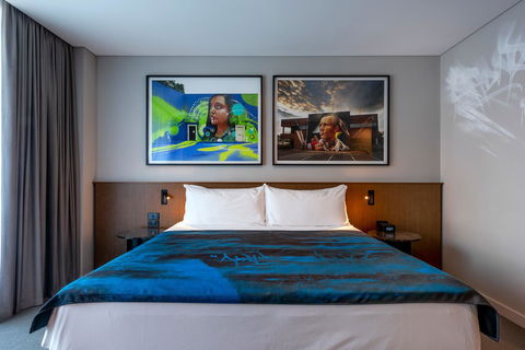 The Adnate Perth - Art Series - Darwin Holiday 14