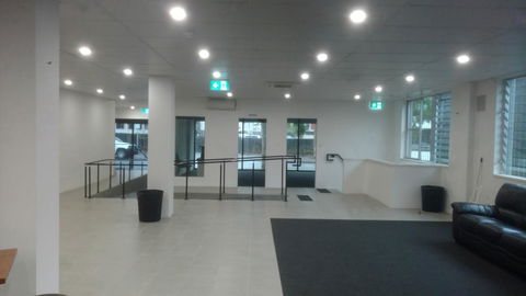 Perth City Backpackers Hostel - Note - Valid Passport Required To Check In - Darwin Holiday 13