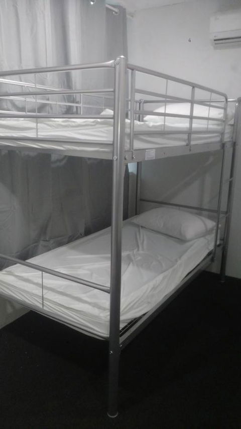 Perth City Backpackers Hostel - Note - Valid Passport Required To Check In - Darwin Holiday 22