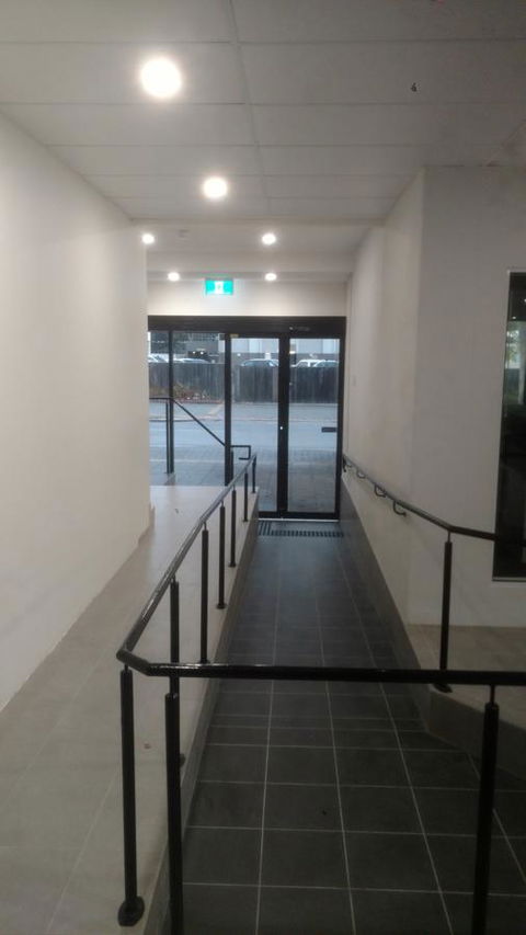 Perth City Backpackers Hostel - Note - Valid Passport Required To Check In - Darwin Holiday 20