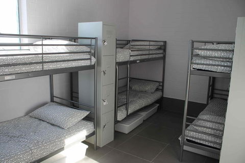 Perth City Backpackers Hostel - Note - Valid Passport Required To Check In - Darwin Holiday 0