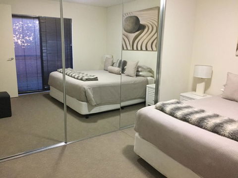 Parklane Apartments - Darwin Holiday 10