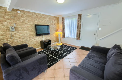 Pelicans Albany Middleton Beach - Darwin Holiday 29