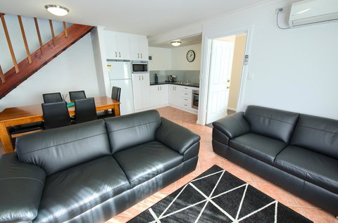 Pelicans Albany Middleton Beach - Darwin Holiday 44