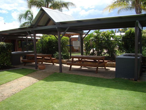 Dunsborough Central Motel - Darwin Holiday 4