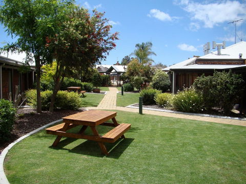 Dunsborough Central Motel - Darwin Holiday 3