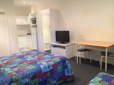 Dunsborough Central Motel - Darwin Holiday 6