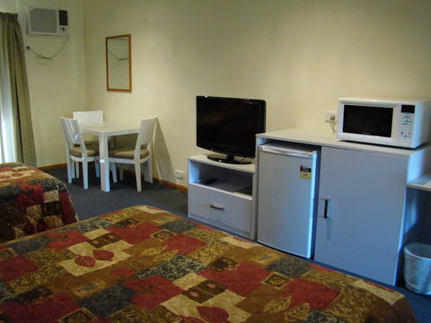 Dunsborough Central Motel - Darwin Holiday 8