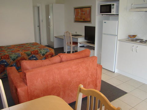 Dunsborough Central Motel - Darwin Holiday 21