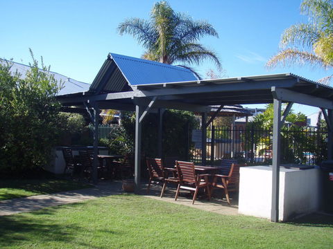 Dunsborough Central Motel - Darwin Holiday 14