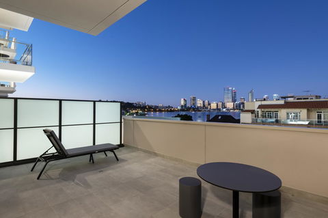 Quest South Perth Foreshore - Darwin Holiday 8