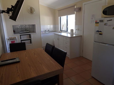 Lazy Lobster Holiday Units & Chalets - Darwin Holiday 6