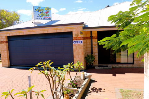 Lazy Lobster Holiday Units & Chalets - Darwin Holiday 17