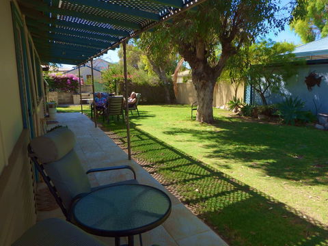 Lazy Lobster Holiday Units & Chalets - Darwin Holiday 30