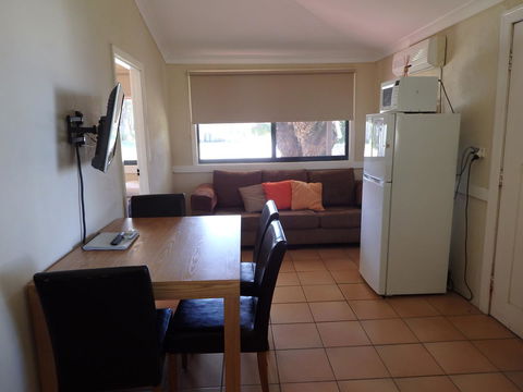Lazy Lobster Holiday Units & Chalets - Darwin Holiday 3