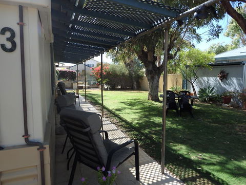 Lazy Lobster Holiday Units & Chalets - Darwin Holiday 9